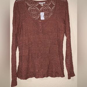 Maurices size large women’s lace long sleeve blouse.